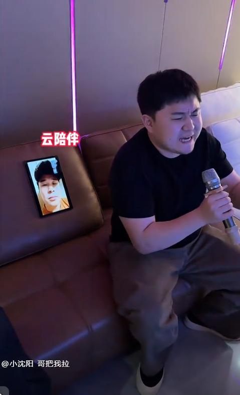 惨遭拉黑请唱歌赔罪还被甩脸子张百乔飘了！一句话得罪小沈阳(图3)