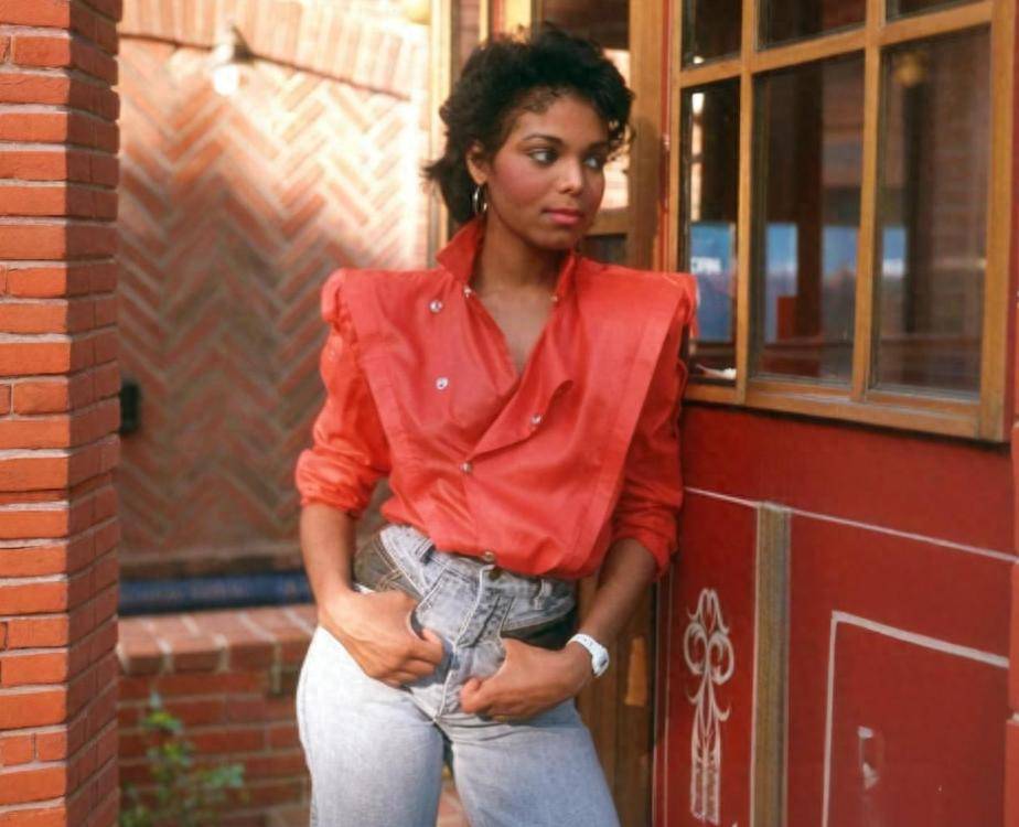 我相信你至少穿过三个牌子以上！全球最牛的10个鞋子品牌排行榜(图10)