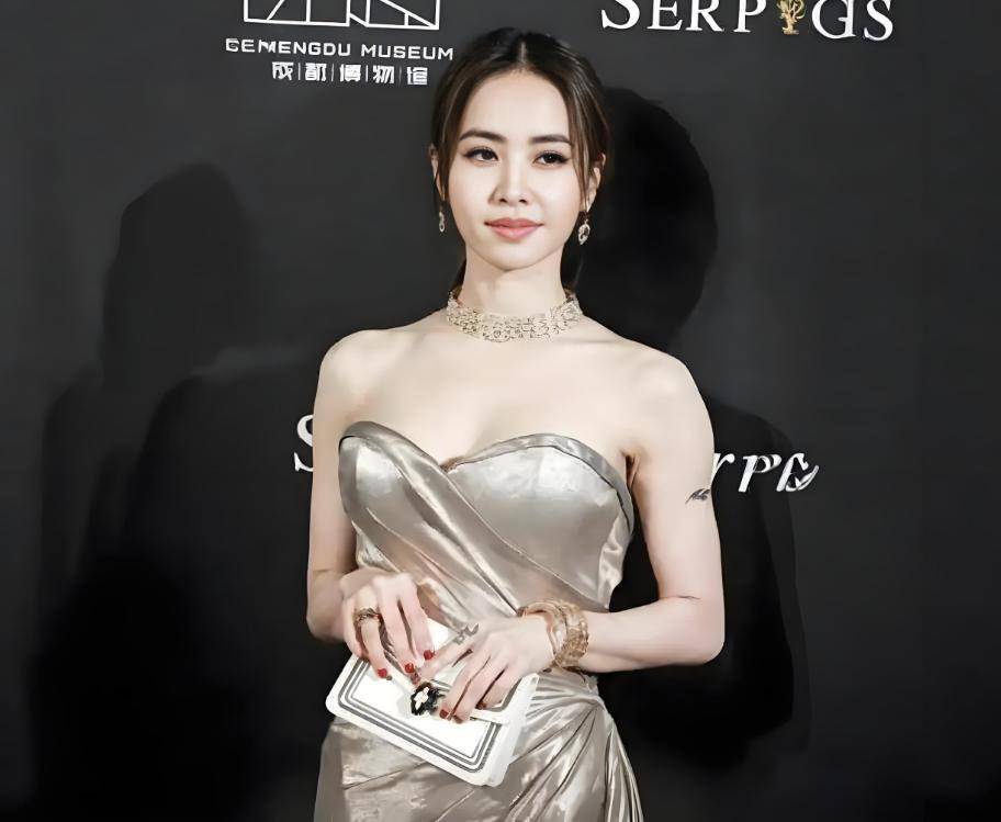 我相信你至少穿过三个牌子以上！全球最牛的10个鞋子品牌排行榜(图27)